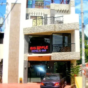 2* ホテル Big Apple & Bar